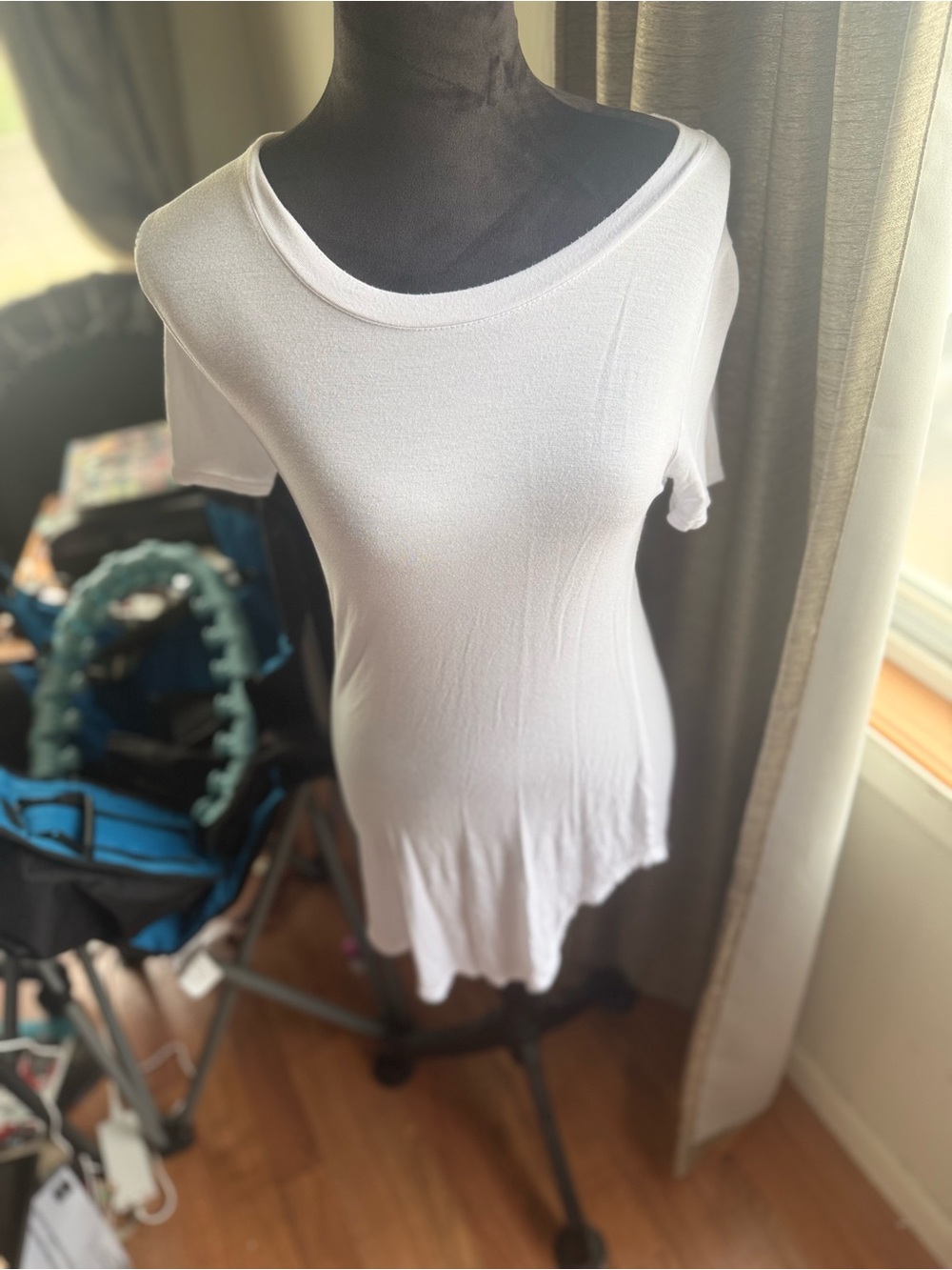 Rue21 White Short Sleeve Shirt Juniors sizing